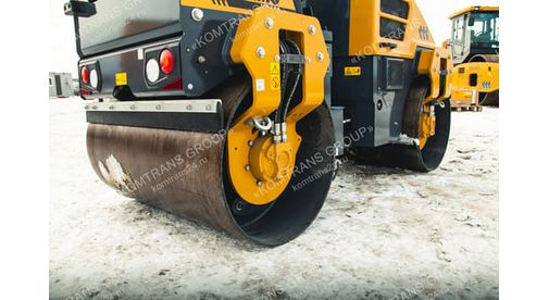 XCMG XD120-rear-bottom Дорожный каток XCMG XD120