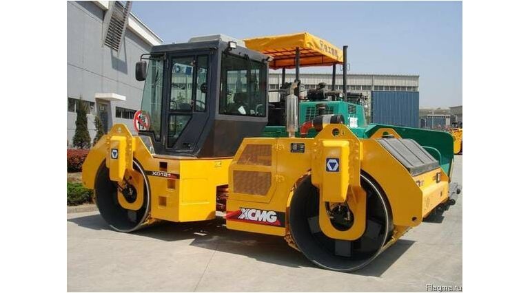 Каток XCMG XD121E Двухвальцовый гидравлический виброкаток XCMG XD121